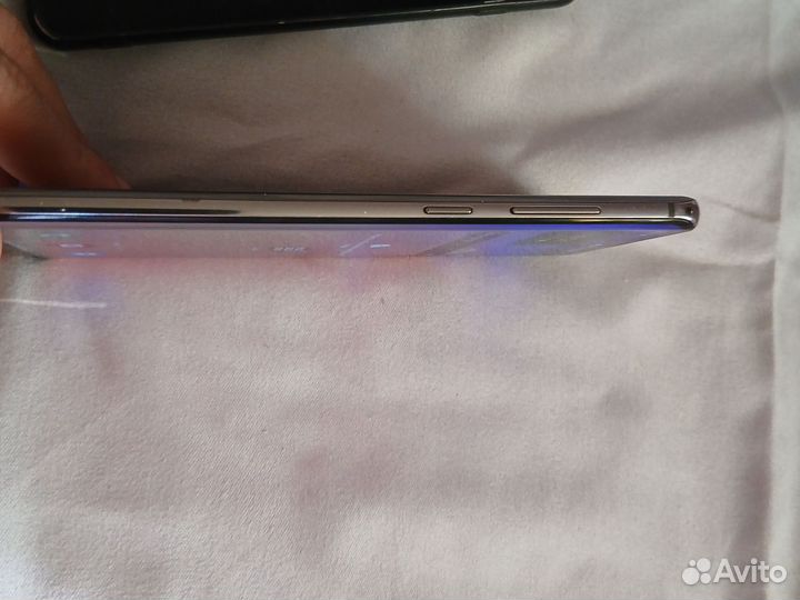 Samsung Galaxy S10+, 8/128 ГБ