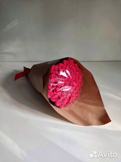 Красные Розы из Белого Шоколада - 37 шт в Букете