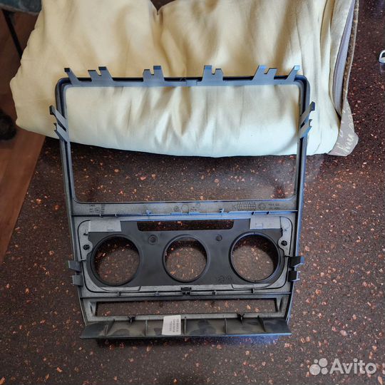 Рамка для магнитолы шкода октавия а5