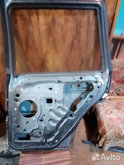 Автомобильные двери