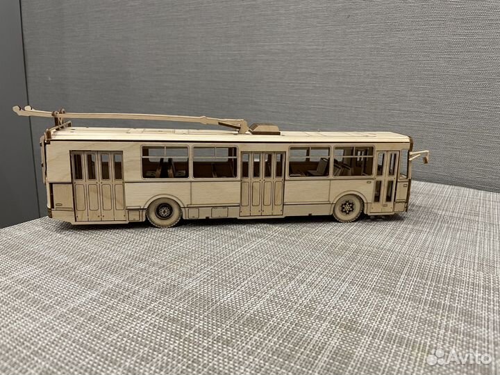 Сборная модель зиу-682 троллейбус