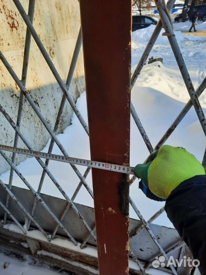 Металлическая дверь