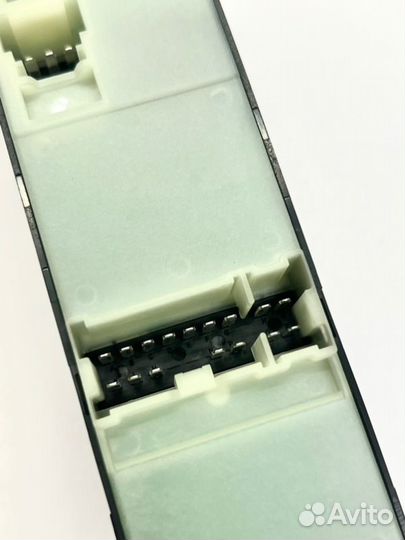 Блок управление стеклоподъемниками Nissan Murano