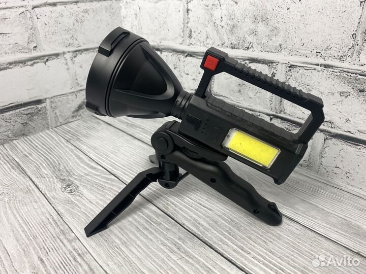 Ручной фонарь-прожектор