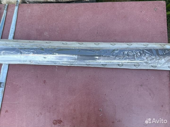 Молдинг лобового стекла Almera N16