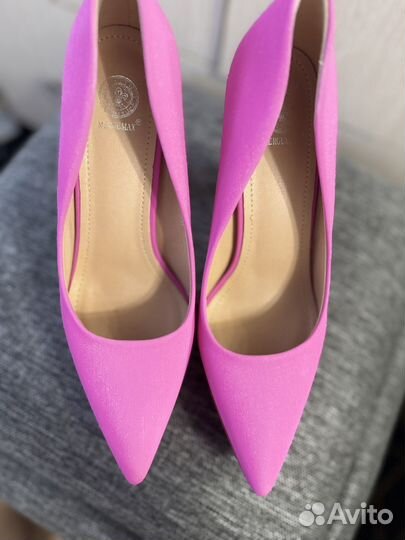 Туфли на каблуке розовые