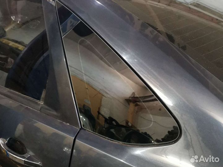 Форточка (глухое стекло) Ford Focus 2 седан