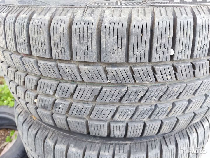 Pirelli Winter 210 Snowsport 225/50 R17