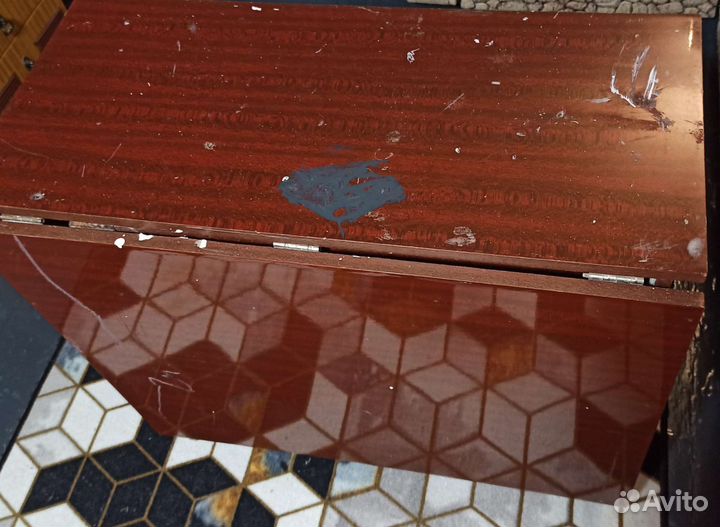 Стол книжка