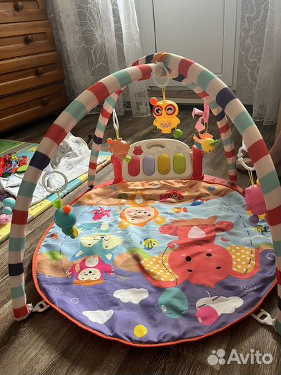 Игровой коврик с пианино