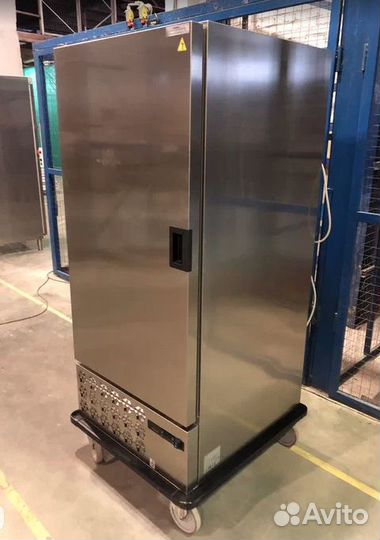 Холодильный шкаф Moduline hсt132E (новый, колеса)