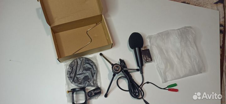 Студийный микрофон