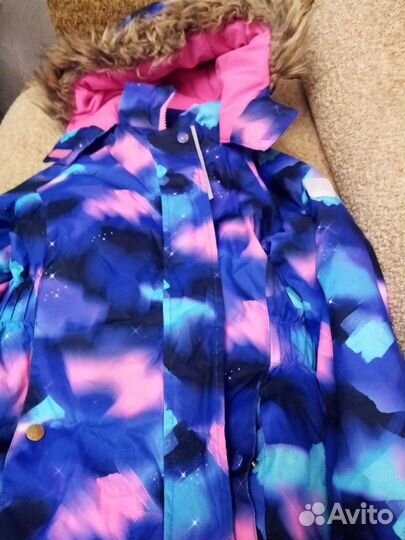 Продам куртку на девочку 140 р на 5-7лет