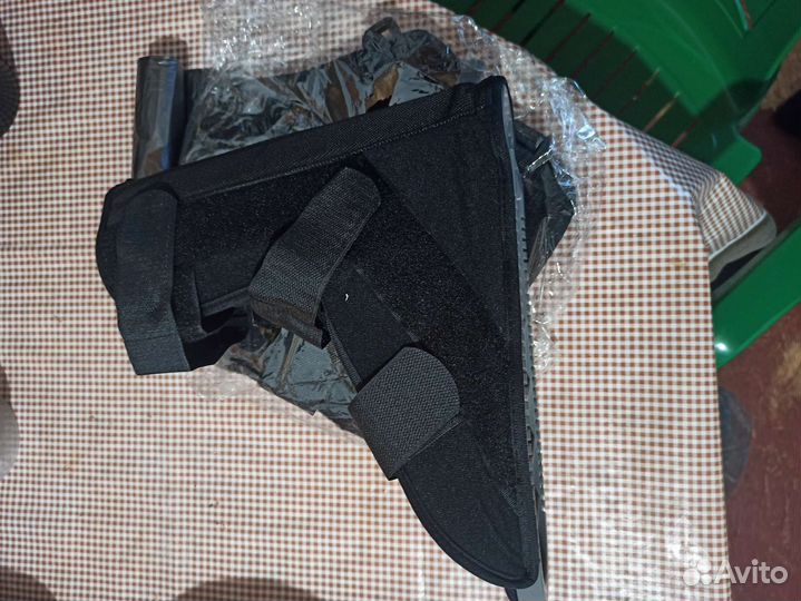 Тутор на голеностопа