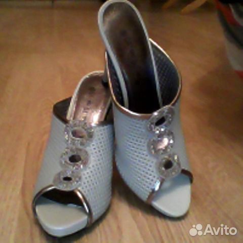 Босоножки новые на шпильке