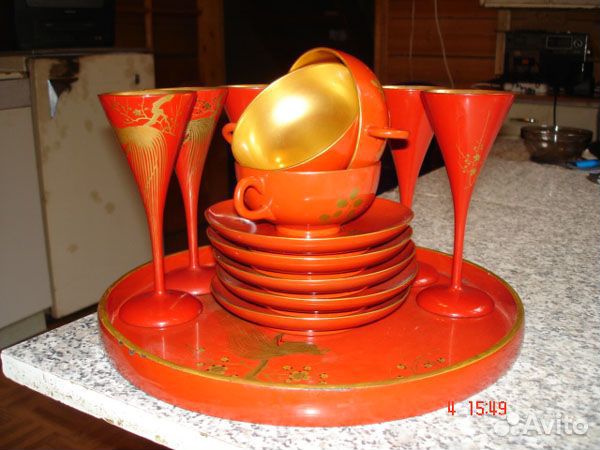 Старинный деревянный чайный сервиз