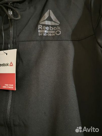 Спортивный костюм Reebok для подростка новый