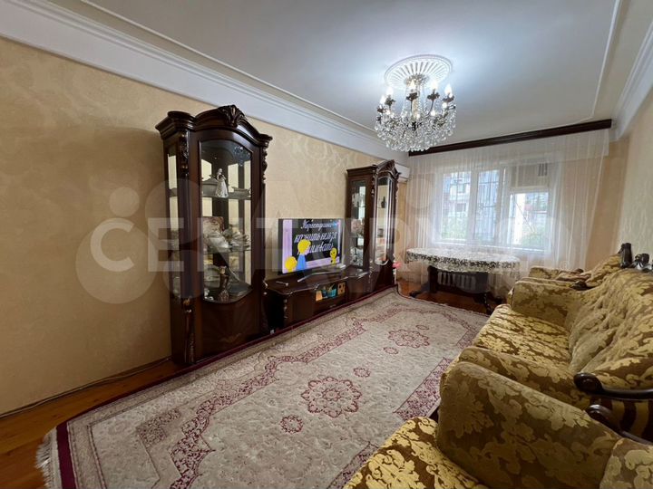 4-к. квартира, 90 м², 4/9 эт.