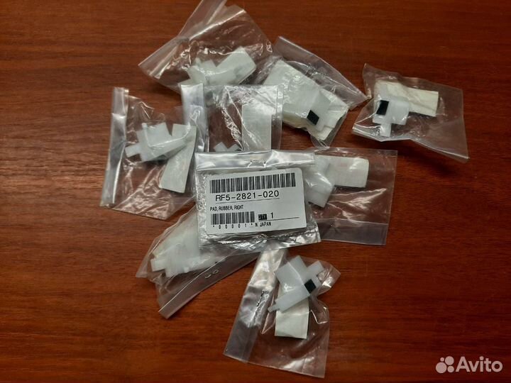 HP RF5-2821-020 Подложка правая (торм.)