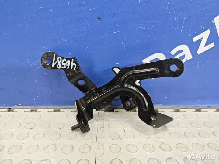 Кронштейн Renault Arkana