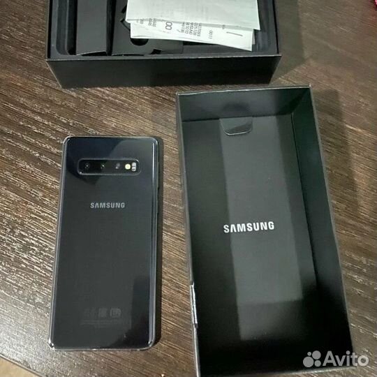 Samsung Galaxy S10, 8/128 ГБ