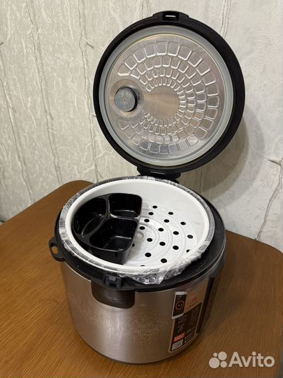 Мультиварка Redmond