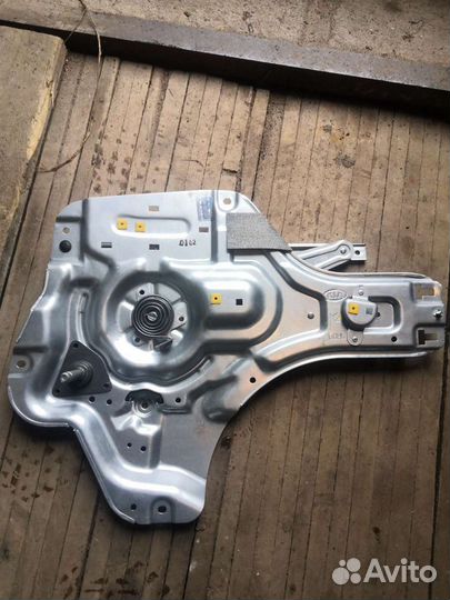 Задний Стеклоподемник kia cerato