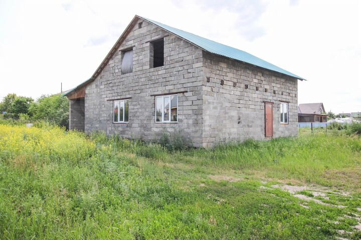 Дом 158 м² на участке 9,9 сот.