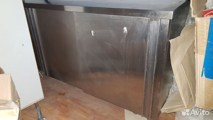 Стол из нержавеющей стали