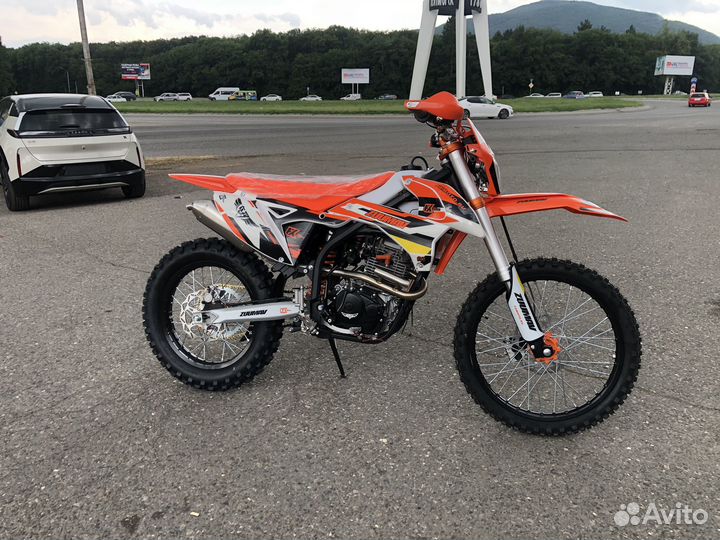 Кроссовый мотоцикл 250см3 эндуро