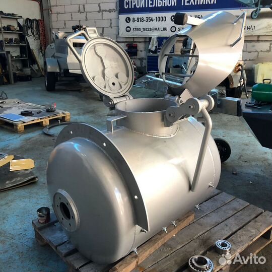 Смешивающий бункер для растворонасоса