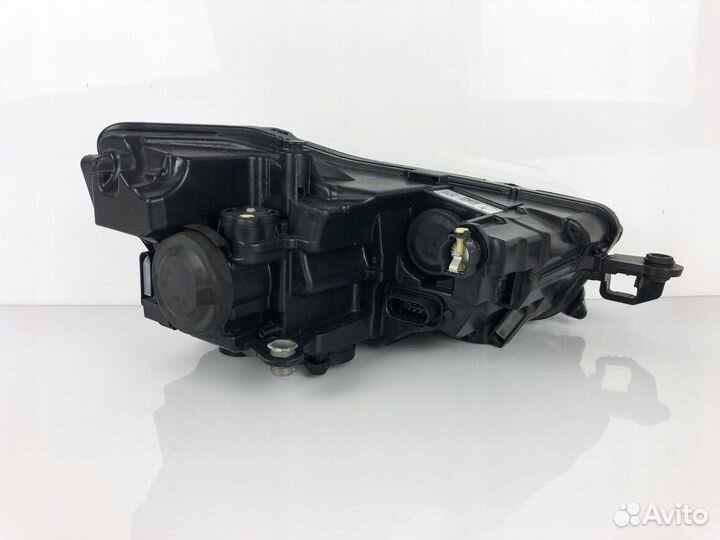 Фара левая Skoda Rapid 2020 60U941019