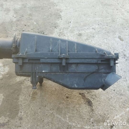 Корпус воздушного фильтра Ford Mondeo 3