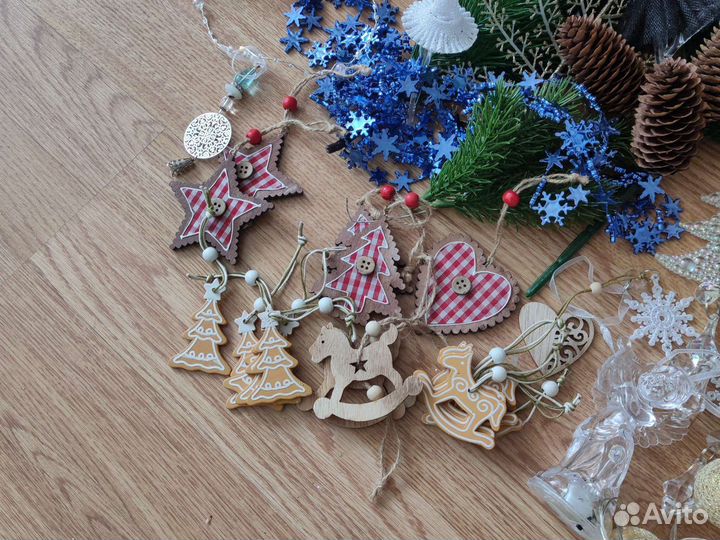 Декор для дома новогодний гирлянды, игрушки