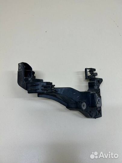 Кронштейн фар правый Kia Ceed JD 2012-2018