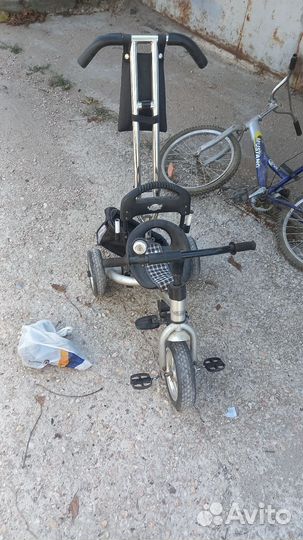 Трехколесный велосипед с родительской ручкой