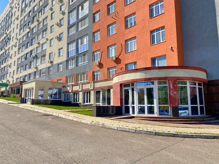 Помещение свободного назначения на Нуреева 220 м2