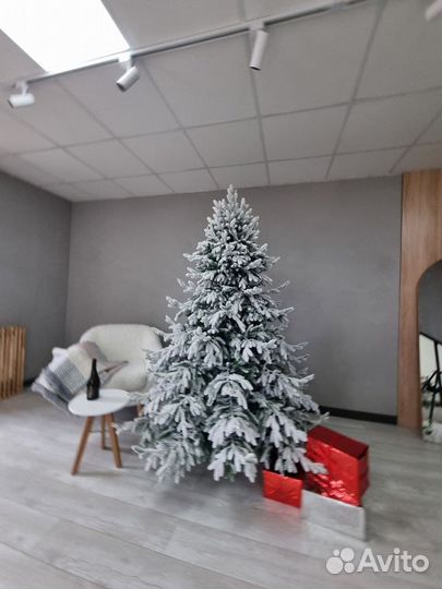 Елка искусственная заснеженная литая новая