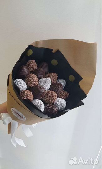 Молочный шоколад и клубника