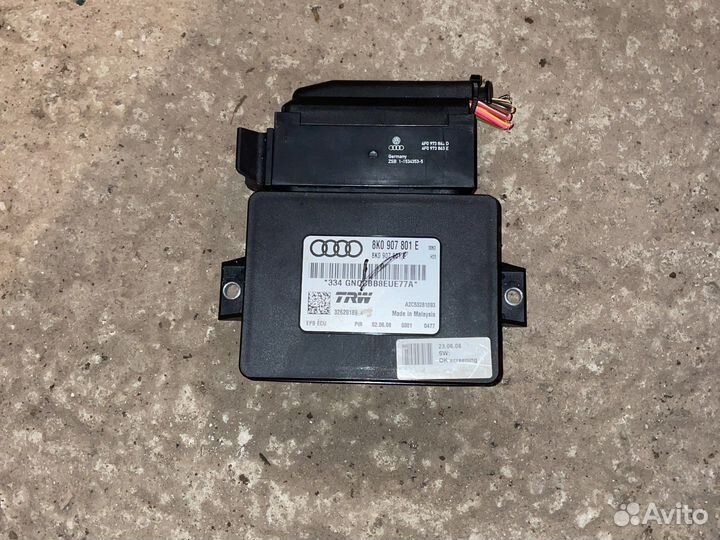 Блок управления ручником Audi A4 B8 2007-2011