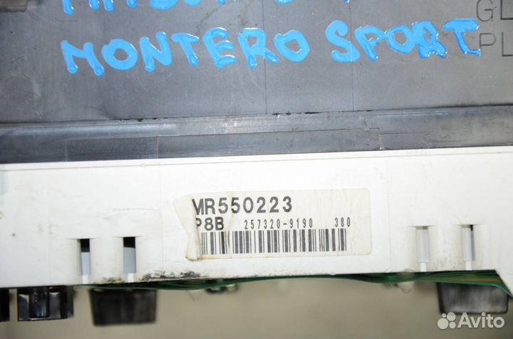 Панель щиток приборов приборная панель Mitsubishi