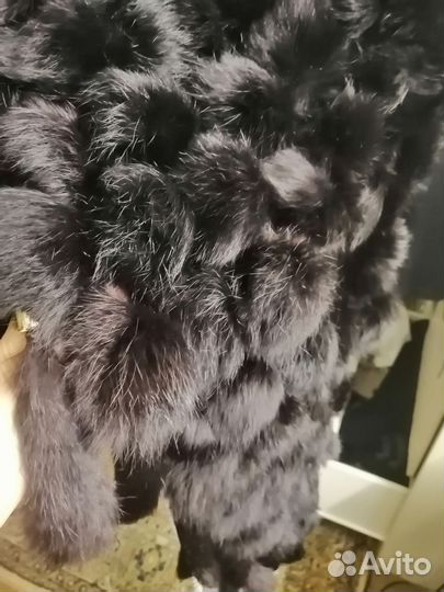 Шаль косынка из меховых помпонов