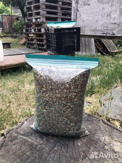 Опилки сухие для питомцев для террариума