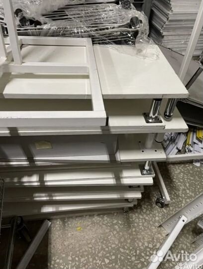 Реклайнер кресла. Подиум для педикюрного кресла