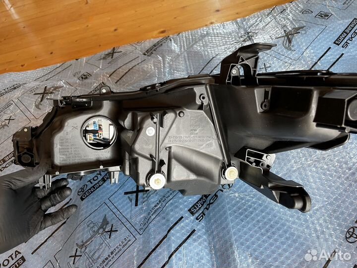 Камри 75 фара оригинал