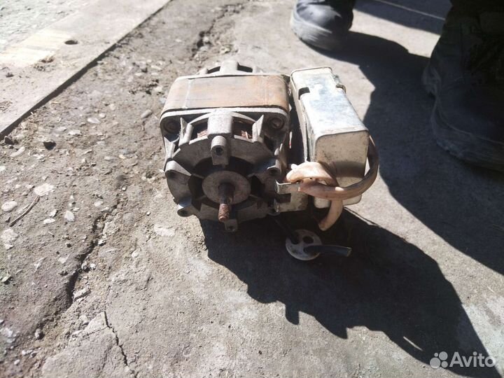 Двигатель от стиральной машины