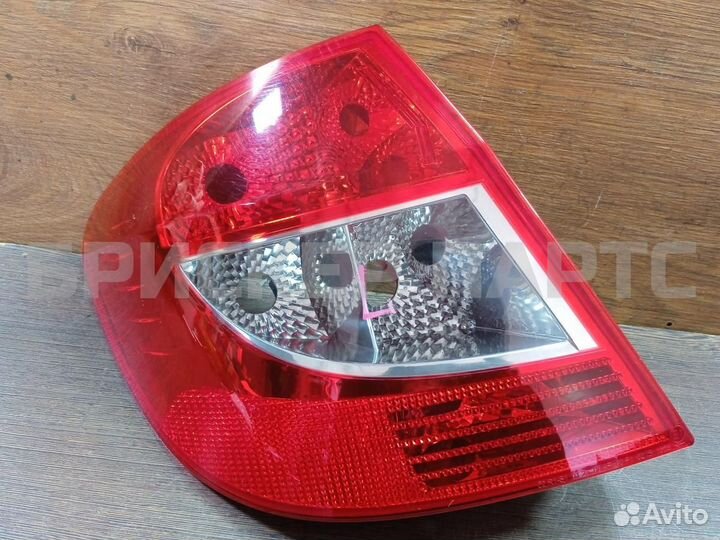 Фонарь задний левый Рено Клио / Симбол Симбол II