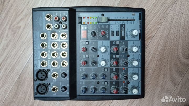 Пульт для работы диджеем, певцом