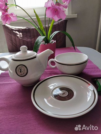 Набор столовой посуды новый