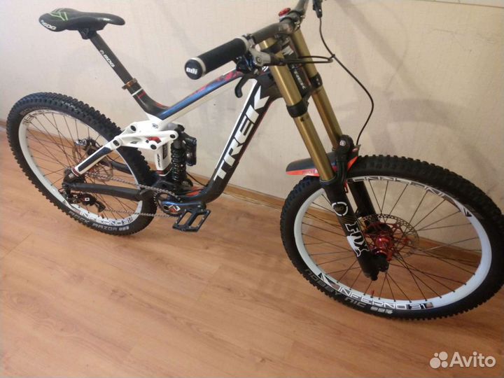 Trek Session 9.9 carbon вес 14,31 пружина и камеры